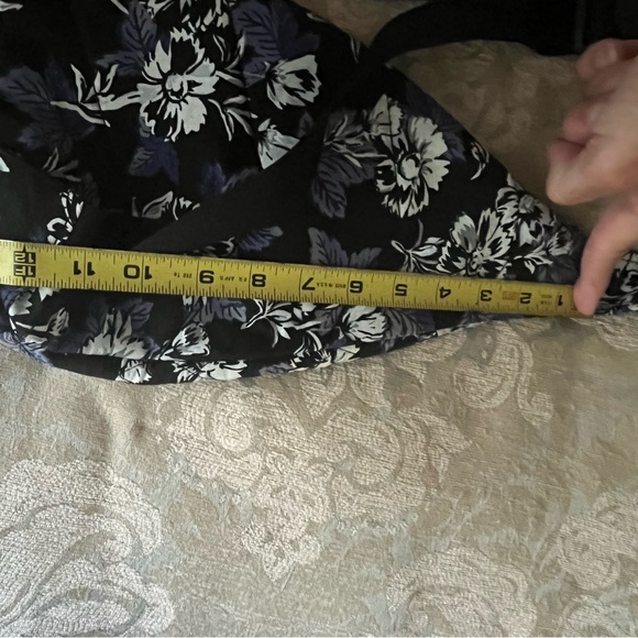 VERA BRADLEY MINI SLING BACKPACK - Picture 6 of 12